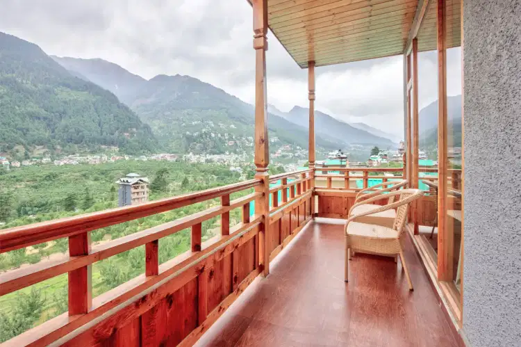Manali Honeymoon Bliss – A Romantic Escape with Snowflakes Resort and Spa
