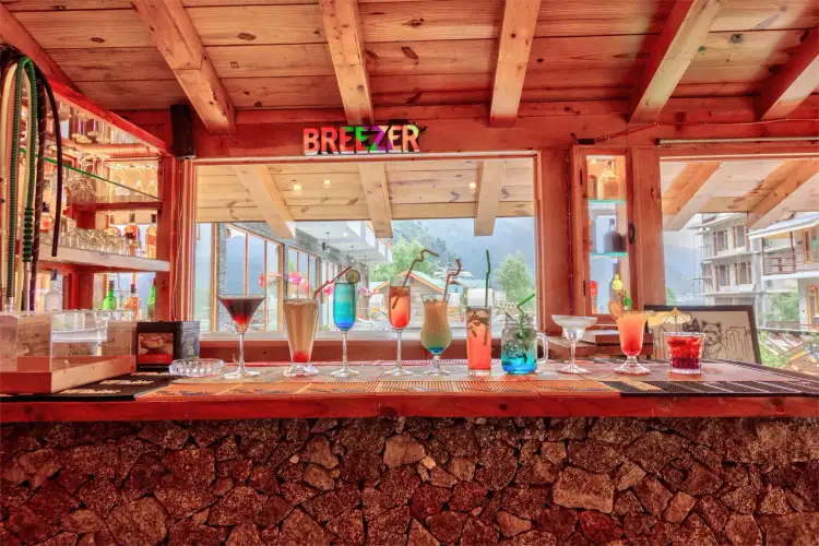 Manali Honeymoon Bliss – A Romantic Escape with Snowflakes Resort and Spa