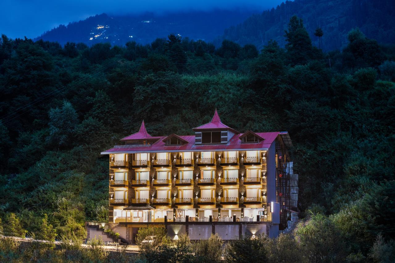 Manali Luxury Vacation with Snow White Resort – Centrally Heated