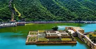 Mavtha Lake