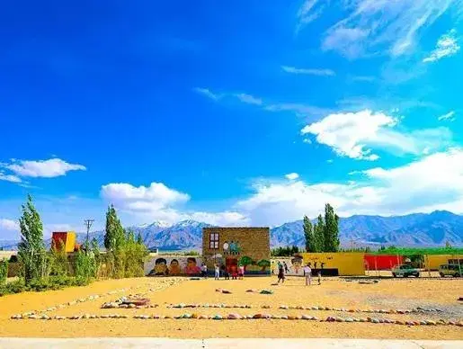 Rancho School ( 3 Idiot School )