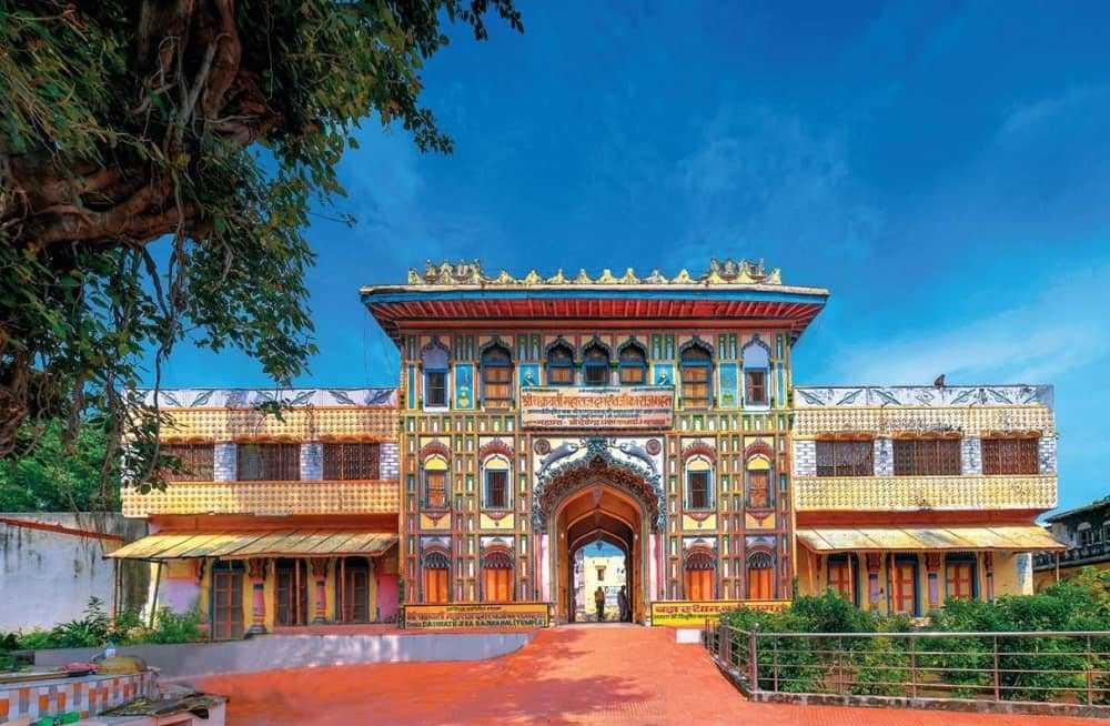 Ayodhya Varanasi Tour Package (3 Days / 2 Nights)