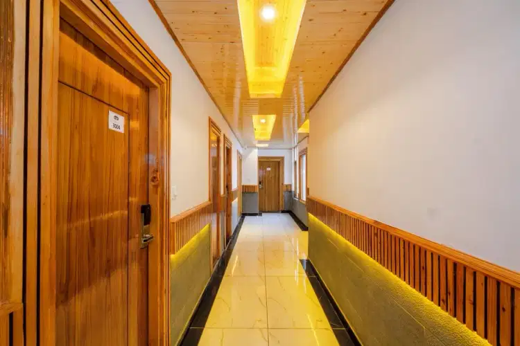 Premium Manali With The River Pine Resort & Spa