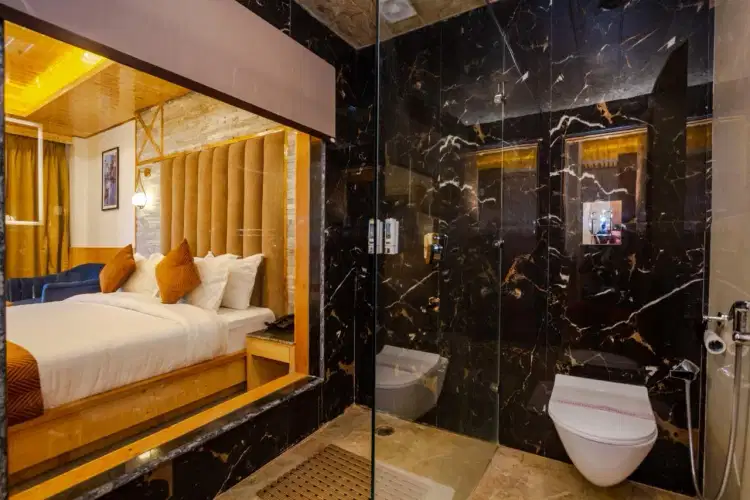 Premium Manali With The River Pine Resort & Spa