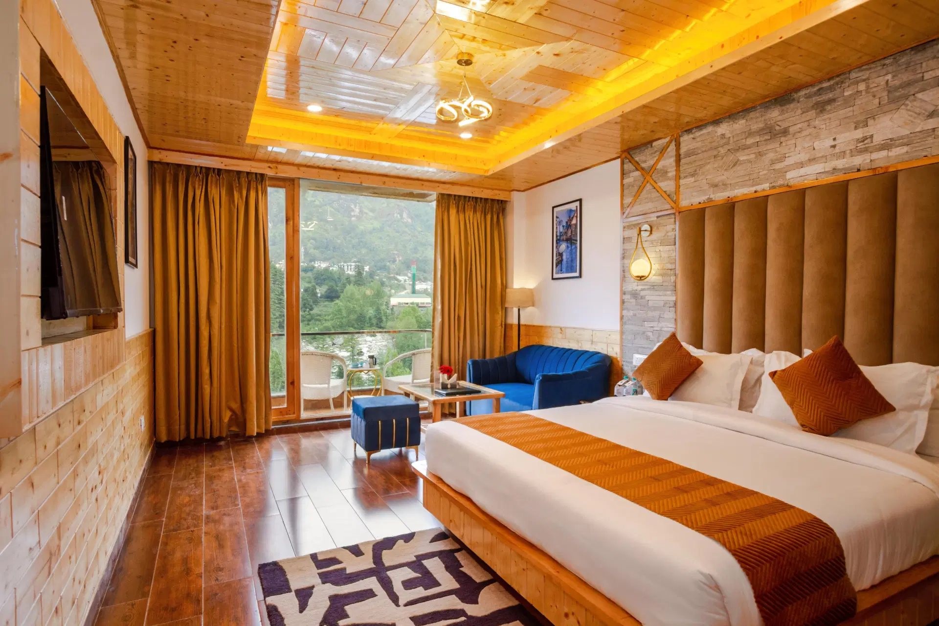 Manali with River Pine Resort Tour From Delhi