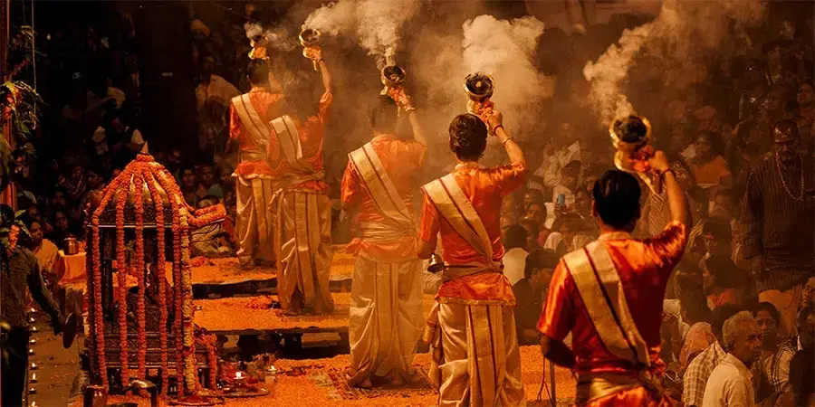Luxury Divine Triangle Tour – Ayodhya, Varanasi & Prayagraj