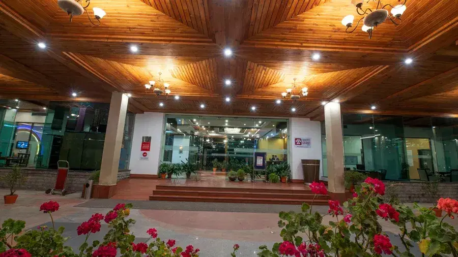 Luxury Manali Stay at Mastiff Grand – Ex Chandigarh