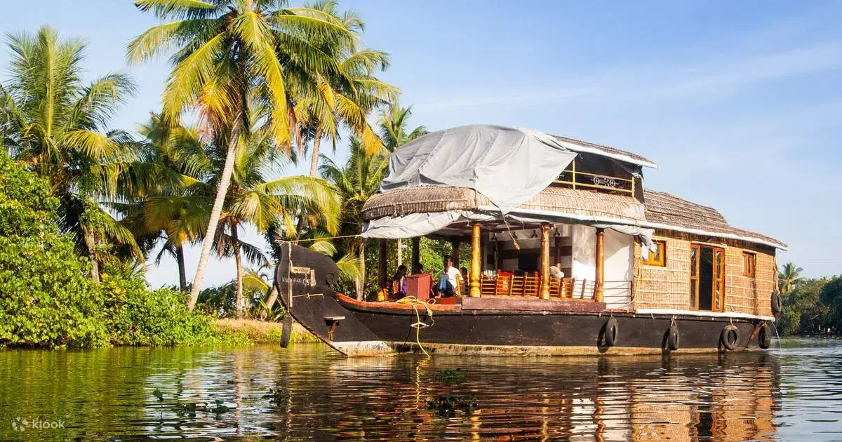 Alleppey Backwater Cruise In A Boat