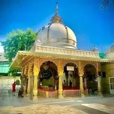 Kutbuddin Bukhtiyar kaki Dargha