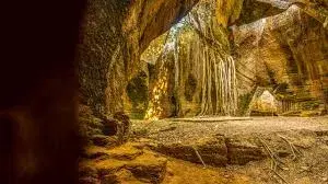 Naida Caves