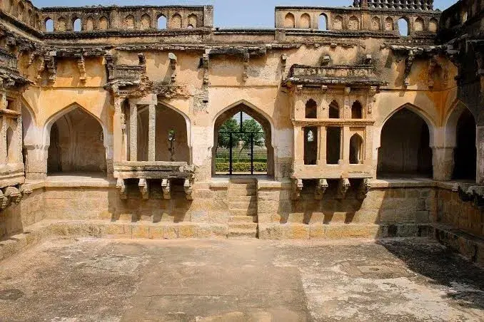 Queen's Bath