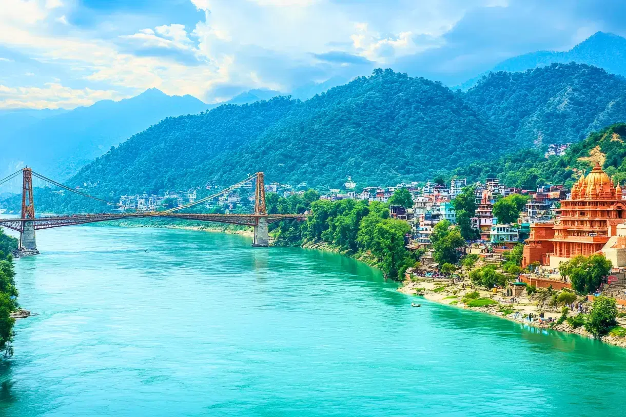 Uttarakhand — Land of Hills & Spiritual Journeys